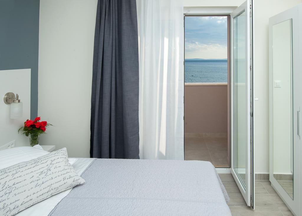 Seaside Luxury Suites Подстрана Экстерьер фото