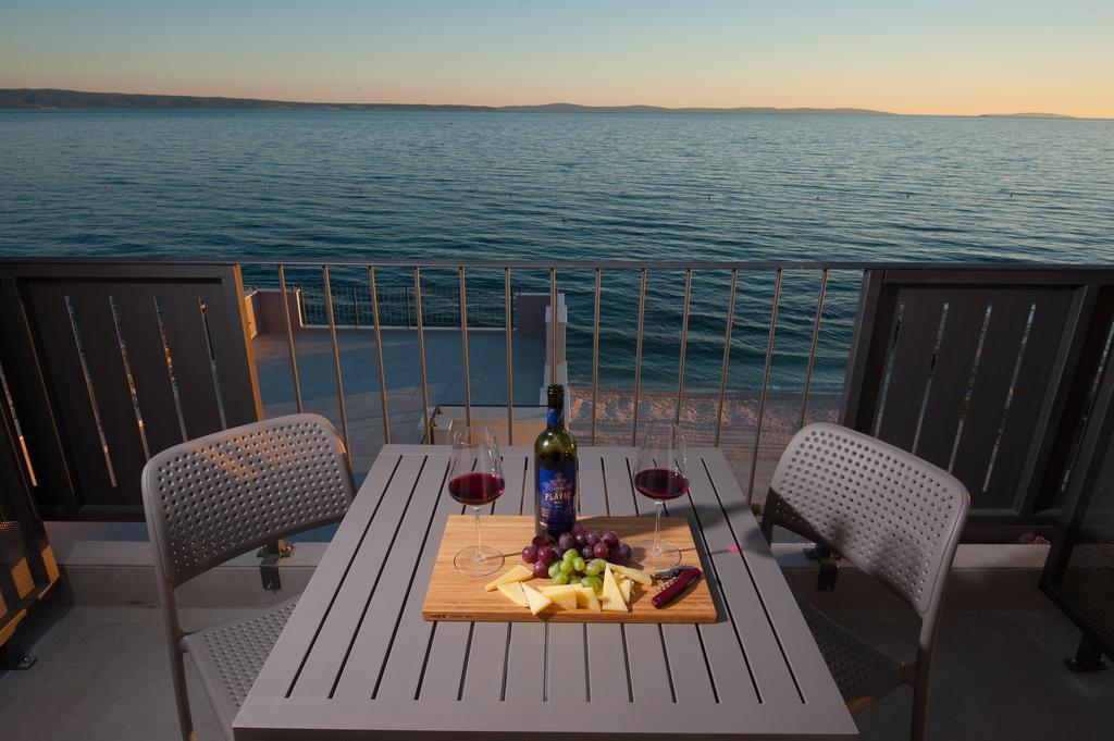 Seaside Luxury Suites Подстрана Экстерьер фото