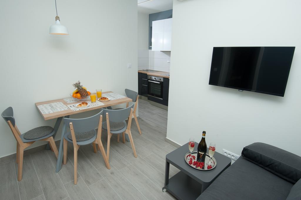 Seaside Luxury Suites Подстрана Экстерьер фото